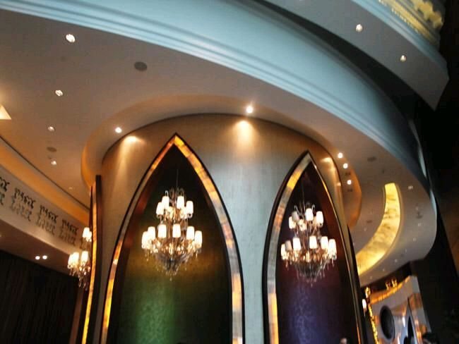 Arched Lobby Ceiling Statement - Grand Corridors & Entrance Halls by Pro Fit